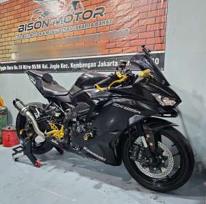 Jual bekas Km 5rb NEW NINJA ZX25R TFT NON ABS 2022 Zx25rr Zx25 zx 25 r zx 25r,lokasi di Jakarta Barat