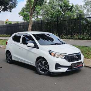 Jual bekas km 6 rb HONDA BRIO E CVTMATIC2025,lokasi di Tangerang Selatan Kota