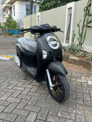 Jual bekas KM 600 PERAKHONDA SCOOPY KEYLES PRESTIGE 2025 PAJAK BULAN 03-2026,lokasi di Jakarta Barat
