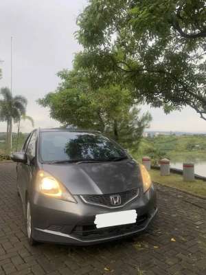 Jual bekas KM 70.000 an HONDA JAZZ GE8 1.5E AT - TAHUN 2010,lokasi di Bandung Barat Kab.