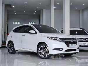 Jual bekas Km 70rb HRV 1.8 Prestige 2017 AtMatic Plat G HR-V E 2016 2015,lokasi di Yogyakarta Kota