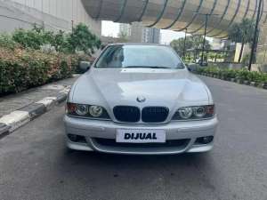 Jual bekas KM 79ribu BMW 520i E39 2.2 AT 2003 SILVER ON GREY PAJAK HIDUP MULUS,lokasi di Jakarta Barat