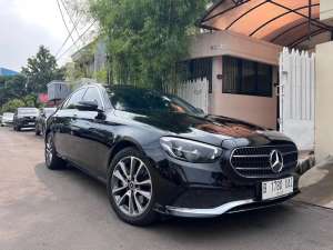 Jual bekas KM 8 Ribu Mercedes Benz E200 Avantgarde 2022,lokasi di Jakarta Utara