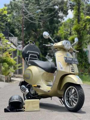 Jual bekas KM 800Vespa Primavera 75th Anniversary,lokasi di Jakarta Barat