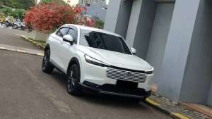 Jual bekas KM LOW 2RBHonda HRV HR-V HR V RV58 CVT ZZ HEV Hybrid 20252026,lokasi di Jakarta Barat