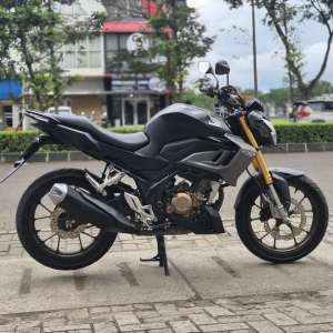 Jual bekas KM LOW HONDA CB150R 2023 BLACK PAJAK PANJANG LIKE NEW,lokasi di Bogor Kab.
