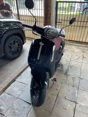 Jual bekas KM RENDAH Benelli Panarea Hitam Collector Item 2022,lokasi di Depok Kota