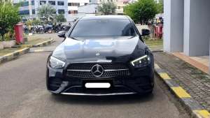 Jual bekas Km10rb mercedes benz mercy e300 amg line 2023 hitam,lokasi di Jakarta Utara