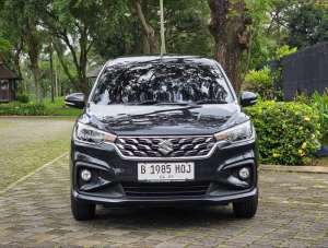 Jual bekas KM.14.RBANTIK ERTIGA GX HYBRID 1.5 AT 2024 NIK2023 HITAM SEGER,lokasi di Jakarta Timur