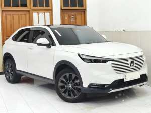 Jual bekas Km30rb SptBaru New Honda HRV 2023 Special Edition SE 1.5 AT 2024 Putih,lokasi di  