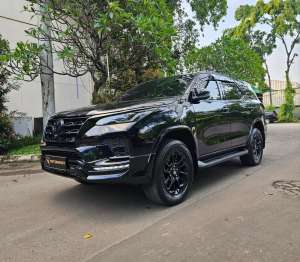 Jual bekas KM30rb Toyota Fortuner VRZ GR 2.8 2022 low km record,lokasi di Jakarta Selatan
