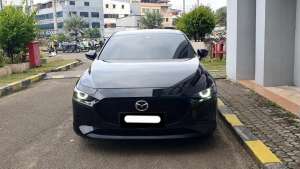 Jual bekas Km32rb mazda 3 hatchback skyactive 2020 hitam,lokasi di Jakarta Selatan