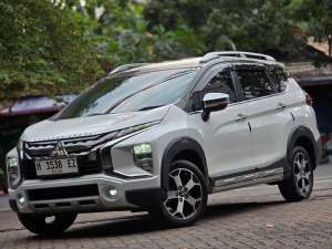 Jual bekas KM40rb Xpander Cross 2020 Matic,lokasi di Semarang Kota