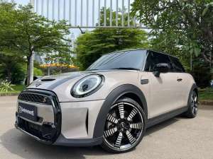 Jual bekas KM.5.000 MINI COOPER 2.0 S TURBO JCW 3DOORS 20242023 ROOFTOP BLACK,lokasi di Tangerang Kota