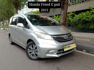 Jual bekas KM50000HONDA FREED E PSD 2014 NIK 2013 AC DOUBLE KM RENDAH,lokasi di Jakarta Pusat