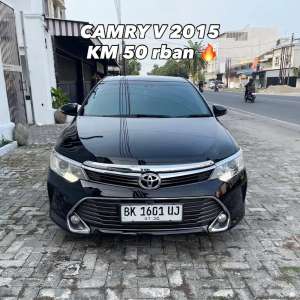 Jual bekas Km50rbToyota Camry V 2015 AT,lokasi di Medan Kota