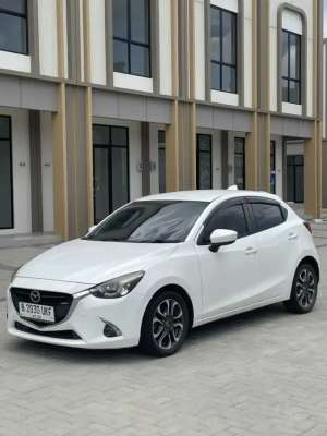 Jual bekas KM59rb Mazda 2 R AT 2017 Putih,lokasi di Tangerang Kab.