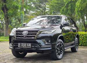 Jual bekas KM.64.RBSUPER SEGER FORTUNER GR SPORT 2.8 AT 2022 HITAM ISTIMEWA,lokasi di  