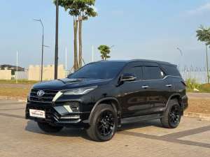 Jual bekas KM6RbFortuner GR 2022,lokasi di Tangerang Kota