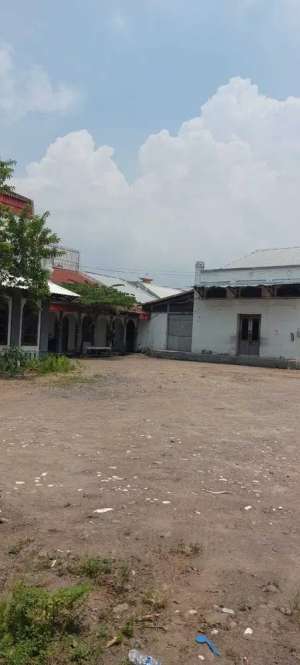 Komersial Area Semut Kali, Cck Ukt Showroom, Bengkel, Gudang lokasi di Surabaya Kota, tersedia melalui melalui situs Olx