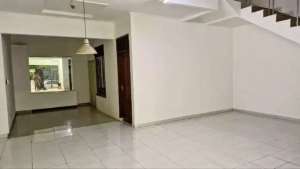 Komplek Intercon Lt 200M Kebon jeruk Jakarta Barat lokasi di Jakarta Barat, tersedia melalui melalui situs Olx