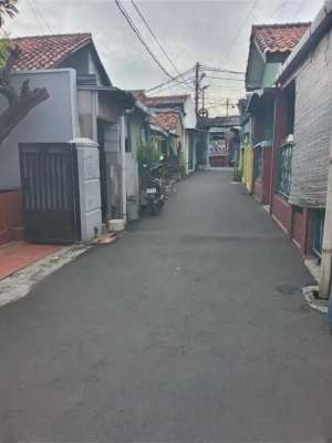 Kontrakan 2lt renov lokasi di Jakarta Timur, tersedia melalui melalui situs Olx