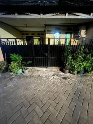 KONTRAKAN CILEDUG lokasi di Tangerang Kota, tersedia melalui melalui situs Olx