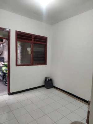 KONTRAKAN DI H. JIAN IIB CIPETE UTARA lokasi di Jakarta Selatan, tersedia melalui melalui situs Olx