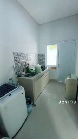 KONTRAKAN RUMAH FULL FURNISHED APARTEMEN 3BR DI KARTASURA SOLO BARAT lokasi di Sukoharjo Kab., tersedia melalui melalui situs Olx
