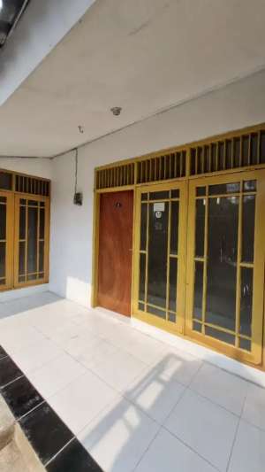 Kontrakan Tenang Asri Samping Tol Jatiwarna lokasi di Bekasi Kota, tersedia melalui melalui situs Olx