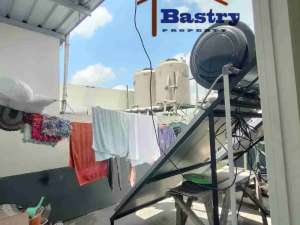 Kost Full Penghuni Bunga Flamboyan lokasi di Malang Kota, tersedia melalui melalui situs Olx