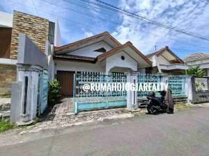 Kost Murah 10 Kamar Tanah Luas Di Hoscokroaminoto Wirobrajan Jogja lokasi di Yogyakarta Kota, tersedia melalui melalui situs Olx