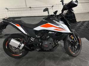 Jual bekas KTM Adventure 390,lokasi di Jakarta Selatan