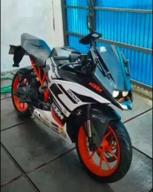 Jual bekas KTM RC 200 PAJAK HIDUP TINGGAL PAKAI,lokasi di Jakarta Timur