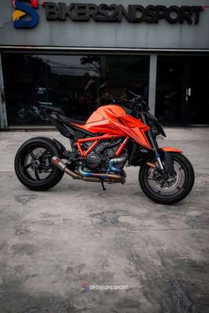 Jual bekas KTM SUPERDUKE R EVO 1390 zx,lokasi di Jakarta Selatan