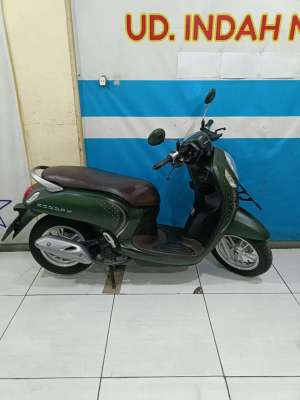 Jual bekas L Surabaya Honda SCOOPY ESP STYLISH PRESTIGE KEYLLES REMOT 2024,lokasi di Surabaya Kota