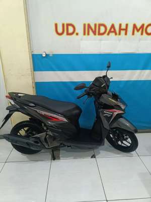 Jual bekas L Surabaya Honda VARIO ESP CBS SPORTY FI ECO 125 2017 siap pakai,lokasi di Surabaya Kota