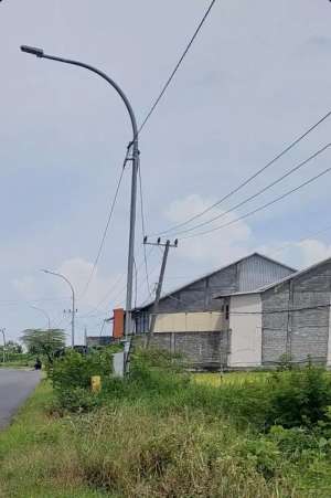 Lahan nol jl raya balong panggang gresik lokasi di Lamongan  Kab., tersedia melalui melalui situs Olx