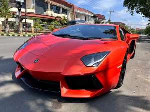 Jual bekas Lamborghini Aventador 2012 ATPM KM 9rb super istimewa, service record,lokasi di Surabaya Kota