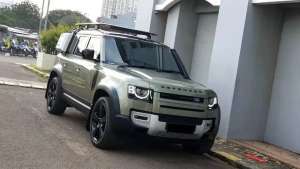 Jual bekas Land Rover Defender 2.0 110 Long First D200 4x4 Diesel 7 Seater 2020,lokasi di Jakarta Selatan