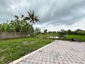 LANGKA Tanah Cluster Jl Kaliurang km 9 Dekat UGM Jogja lokasi di Sleman Kab., tersedia melalui melalui situs Olx