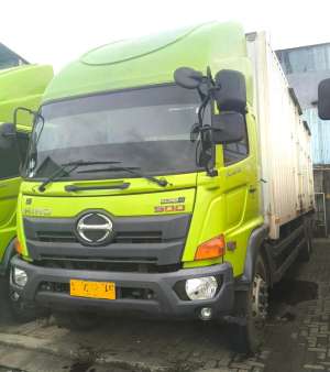 Jual bekas LangkabanBARU MURAH Hino tronton 6x2 FL260JW box besi 2023 lohan,lokasi di Jakarta DKI
