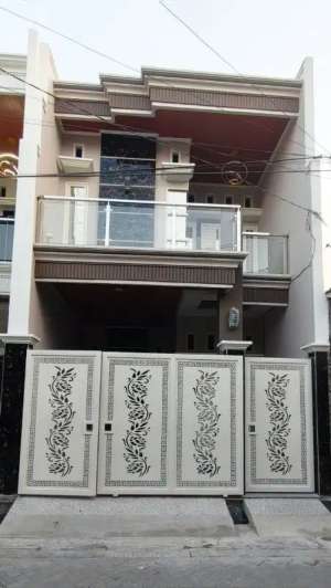 Lebak Arum rumah mewah minimalis lokasi di Surabaya Kota, tersedia melalui melalui situs Olx