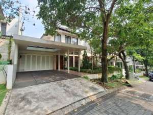 Lebak bulus serenia hills rumah private swimpool cantik siap huni lokasi di Tangerang Selatan Kota, tersedia melalui melalui situs Olx