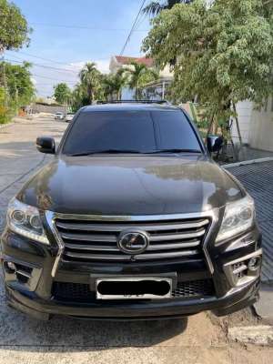Jual bekas Lexus LX570 2014 Black Hitam 2015 Lexus bekas 2013 dijual Cepet Bu,lokasi di  