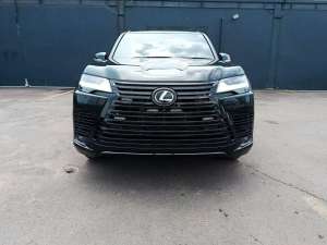 Jual bekas LEXUS LX600 2023 FULL PPF KM 16RIBU,lokasi di Jakarta Utara