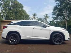 Jual bekas Lexus RX300 2018 Bensin,lokasi di Malang Kota