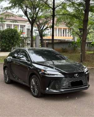 Jual bekas Lexus RX350h Hybrid 2023 Black Hitam 2022 2024 Full Original Like New,lokasi di  