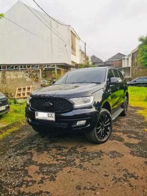 Jual bekas LIKE NEW Ford Everest Titanium 2024 NIK 2022 KM KECIL. LANGKA,lokasi di Jakarta Selatan