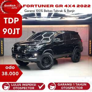 Jual bekas Like New TOYOTA FORTUNER 4x4 GR 2.8L TRD 2022 4X4 Hitam Diesel ,,lokasi di Jakarta Utara